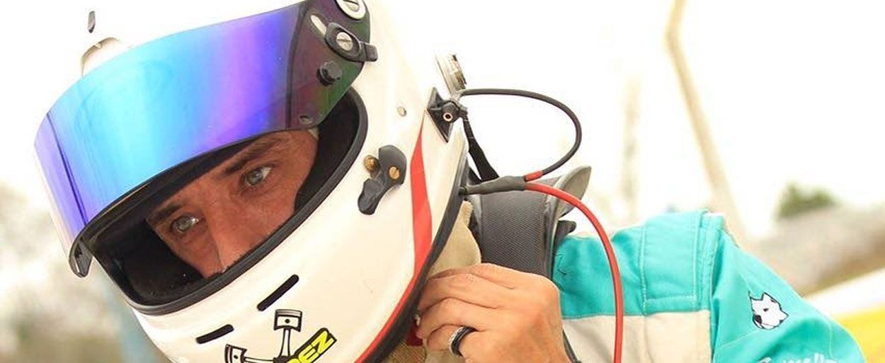 MARTÍN CRIADO SE SUBE A UN VW UP