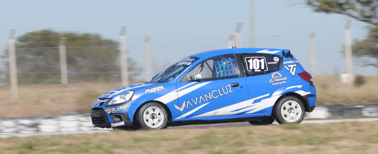 REPARACIONES INTENSAS SOBRE EL AUTO DE NICOLÁS FASSERO