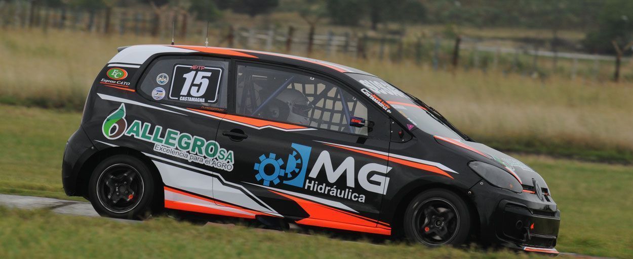 JOSÉ LUIS COSTAMAGNA Y LA POLE EN LA CLASE DOS