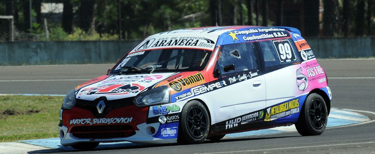 JUAN ARANEGA Y UN DEBUT QUE CONFORMA