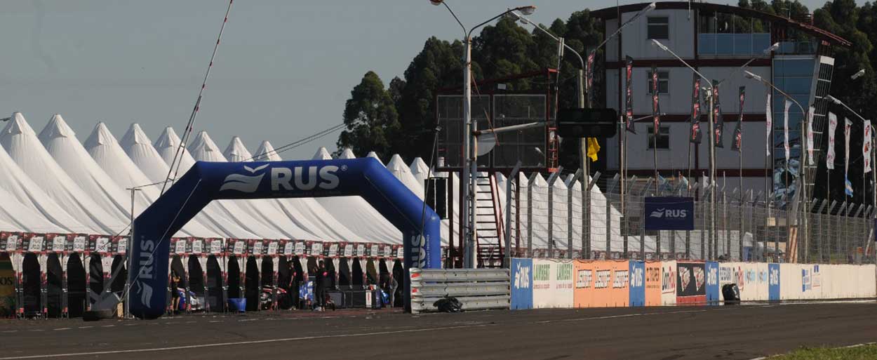 EL TURISMO PISTA ABRIÓ EL FUEGO EN CONCEPCIÓN DEL URUGUAY