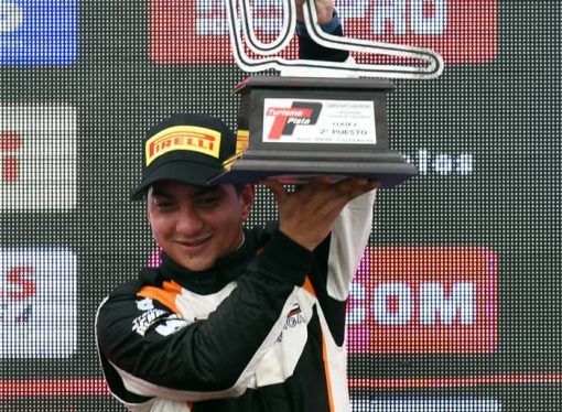 LUCIANO MARTÍNEZ SE PRENDE EN EL CAMPEONATO DE LA CLASE 2   