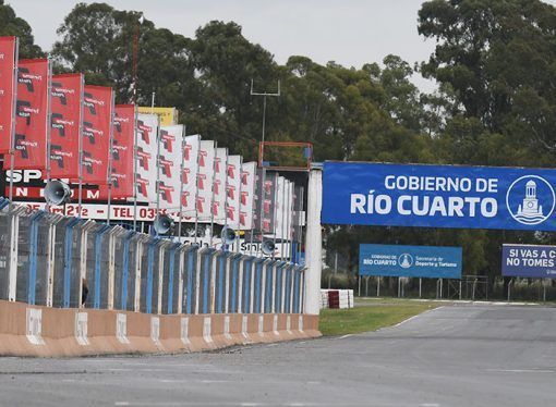 EL TURISMO PISTA ABRIÓ EL FUEGO EN RÍO CUARTO
