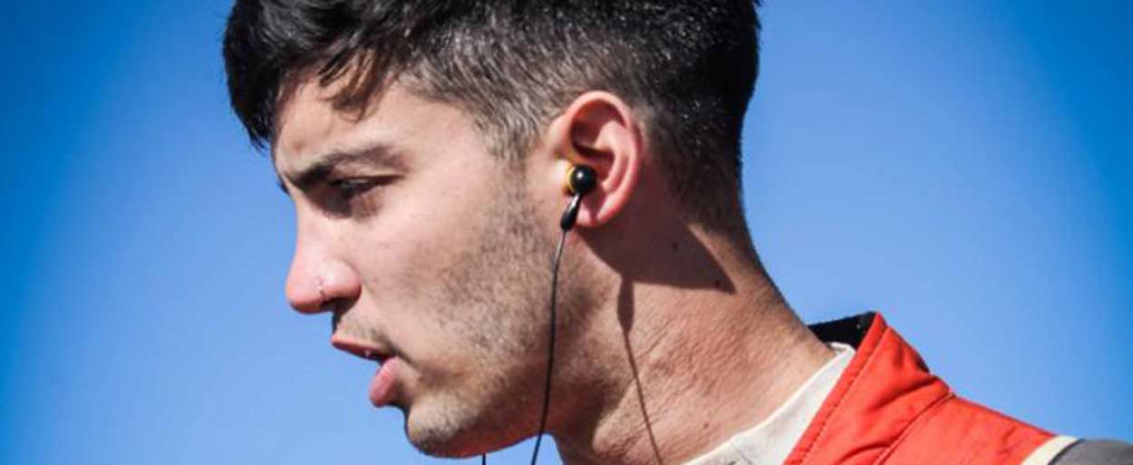 FELIPE REY SE PRESENTA DENTRO DEL TURISMO PISTA