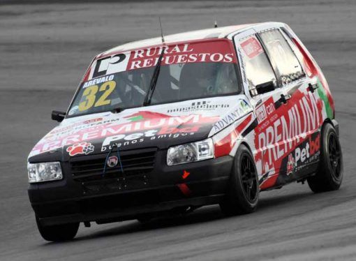 TOMÁS ARÉVALO LLEGA CONFIADO A LA CITA EN BUENOS AIRES