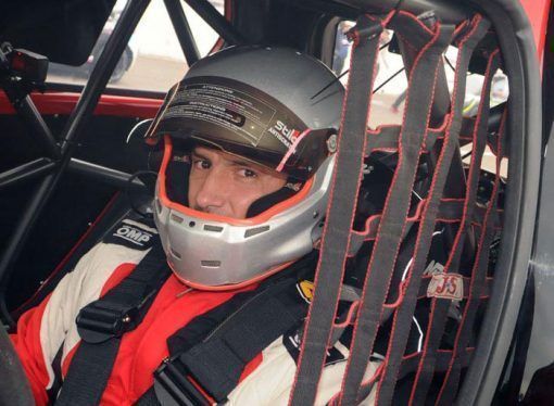GASTÓN FONTANA LLEGA A LA CLASE TRES CON UN CONJUNTO COMPETITIVO