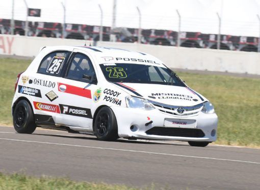 JORGE POSSIEL FESTEJÓ EN LA SERIE MÁS VELOZ DE LA CLASE TRES