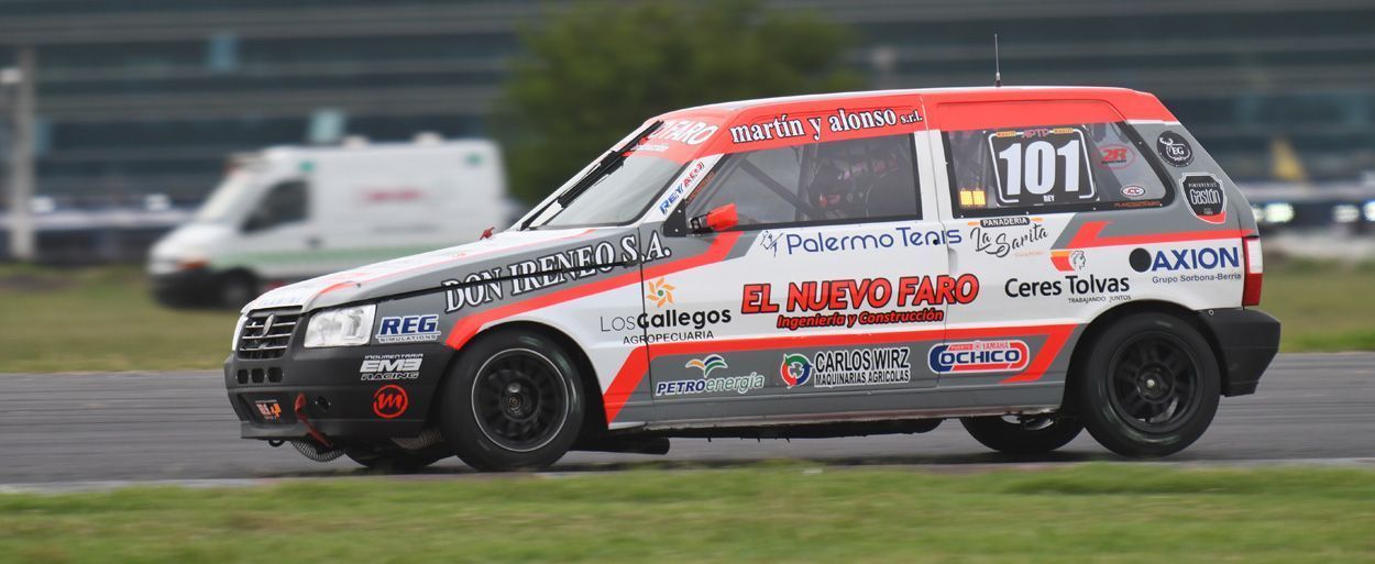 FELIPE REY ARRANCÓ VELOZ EN LA PLATA