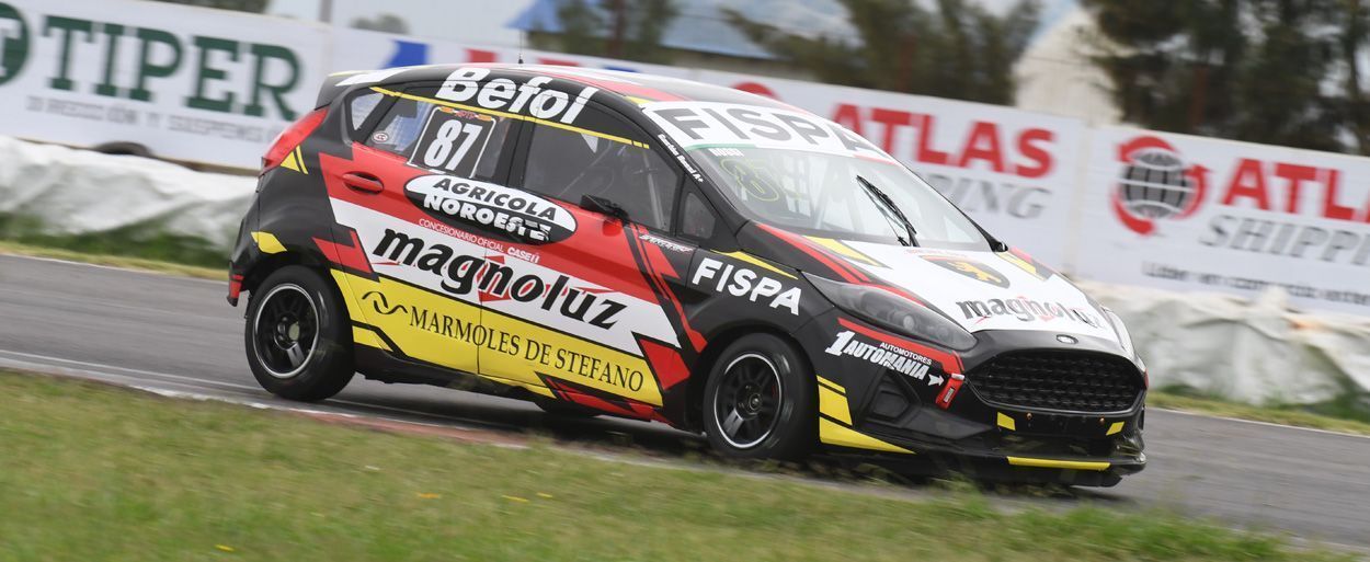 GASTÓN ROSSI, AL FRENTE DE LOS ENTRENAMIENTOS DE LA CLASE TRES