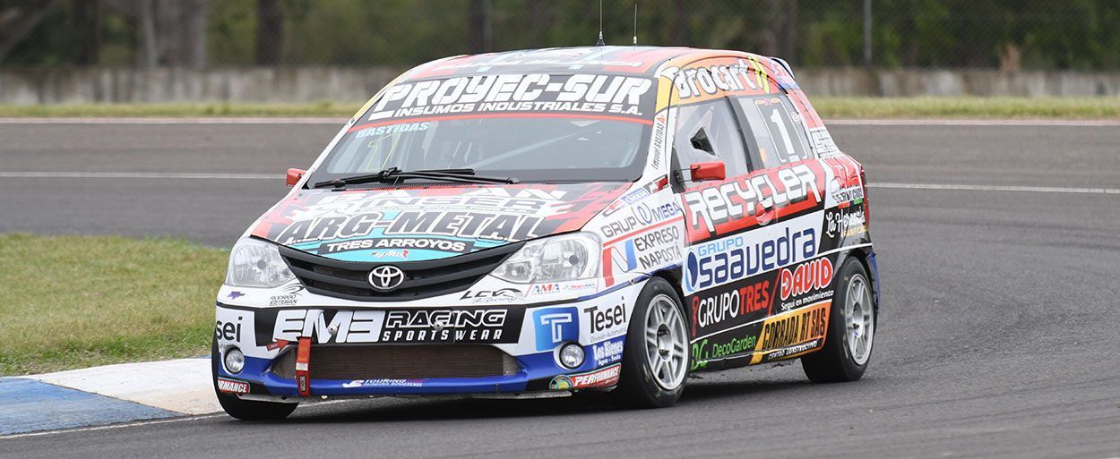 EXEQUIEL BASTIDAS SENTENCIÓ UNA NUEVA POLE POSITION EN LA CLASE TRES