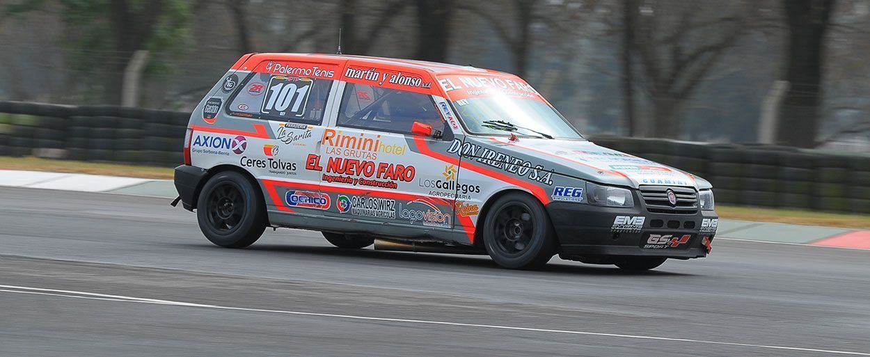 FELIPE REY CONSUMÓ SU PRIMERA POLE POSITION EN LA CLASE UNO