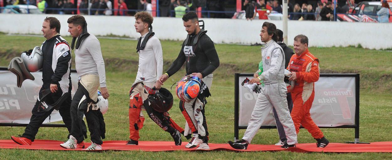 CARRERA DE LOS 300 PILOTOS: LICENCIAS DEPORTIVAS Y MÉDICAS