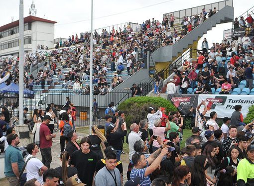EL PÚBLICO RESPALDÓ LA CARRERA DE LOS 300 PILOTOS