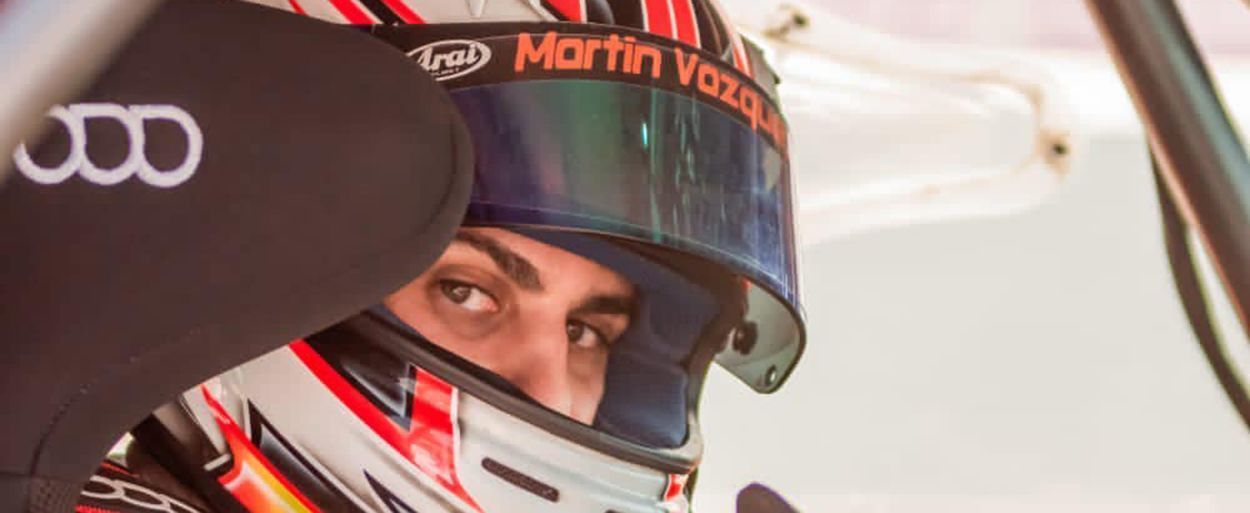 MARTÍN VÁZQUEZ VUELVE A LA CLASE UNO CON UN AUTO NUEVO