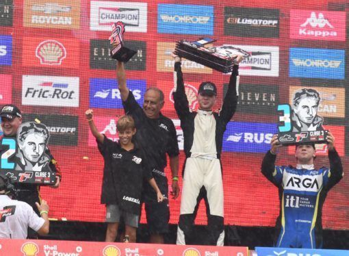 TOMÁS VITAR FESTEJÓ EN UNA CARRERA ELECTRIZANTE EN LA PLATA