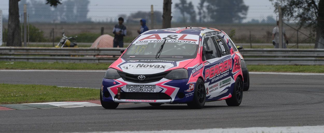 LUCIANO GONZÁLEZ MARCÓ EL RUMBO DE LOS ENTRENAMIENTOS DE LA CLASE TRES