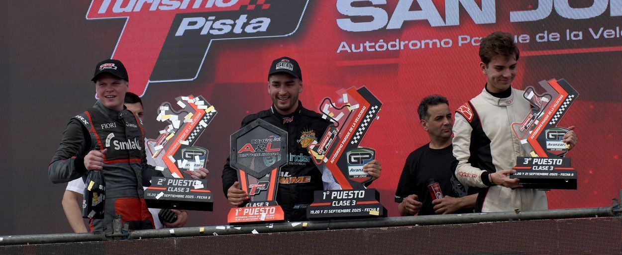 FEDERICO HERMIDA INSCRIBIÓ SU NOMBRE COMO GANADOR EN LA CLASE TRES