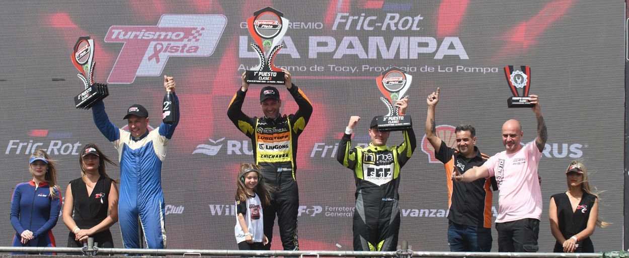 NICOLÁS PEZZUCCHI LE DIO UN NUEVO TRIUNFO AL FIESTA KINETIC EN LA CLASE TRES
