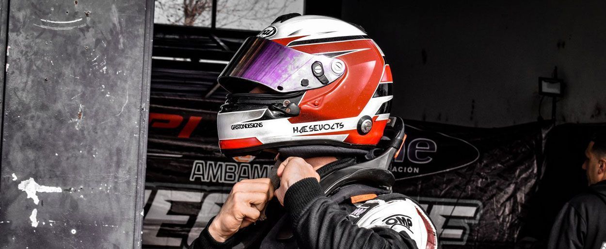 TRAS LOS PASOS DE SU PADRE, JUAN CRUZ HAESEVOCTS RECALA EN EL TURISMO PISTA