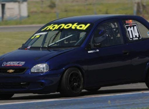 IGNACIO FERNÁNDEZ VUELVE A LA CLASE UNO A BORDO DE UN CORSA