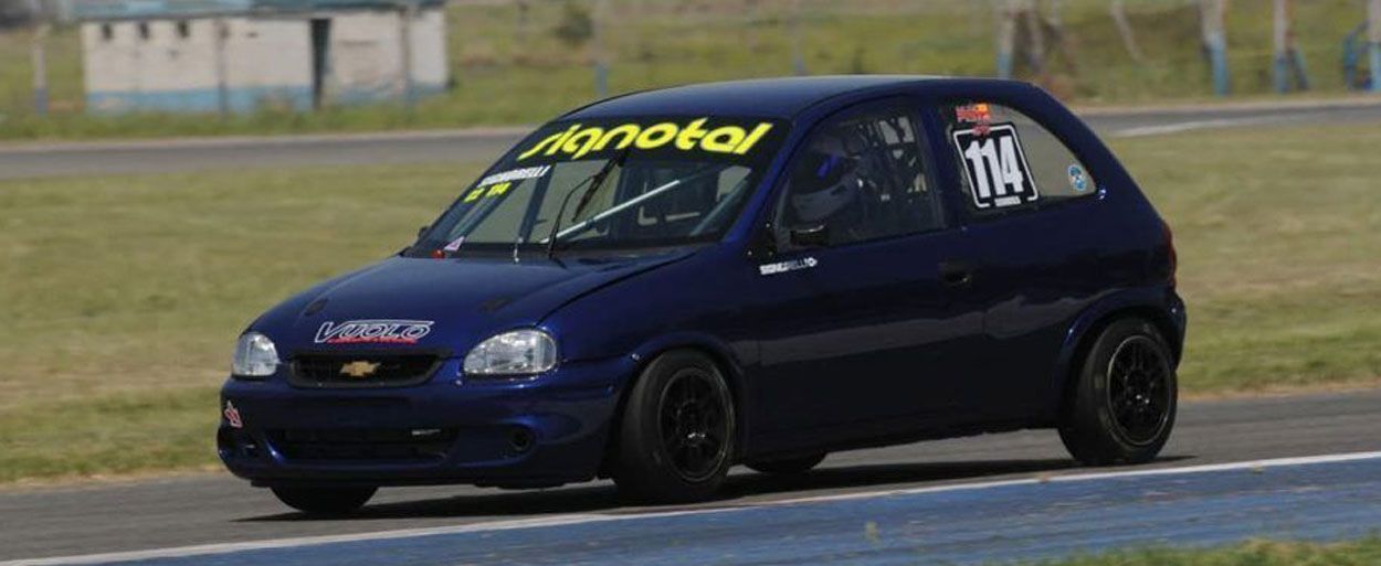 IGNACIO FERNÁNDEZ VUELVE A LA CLASE UNO A BORDO DE UN CORSA
