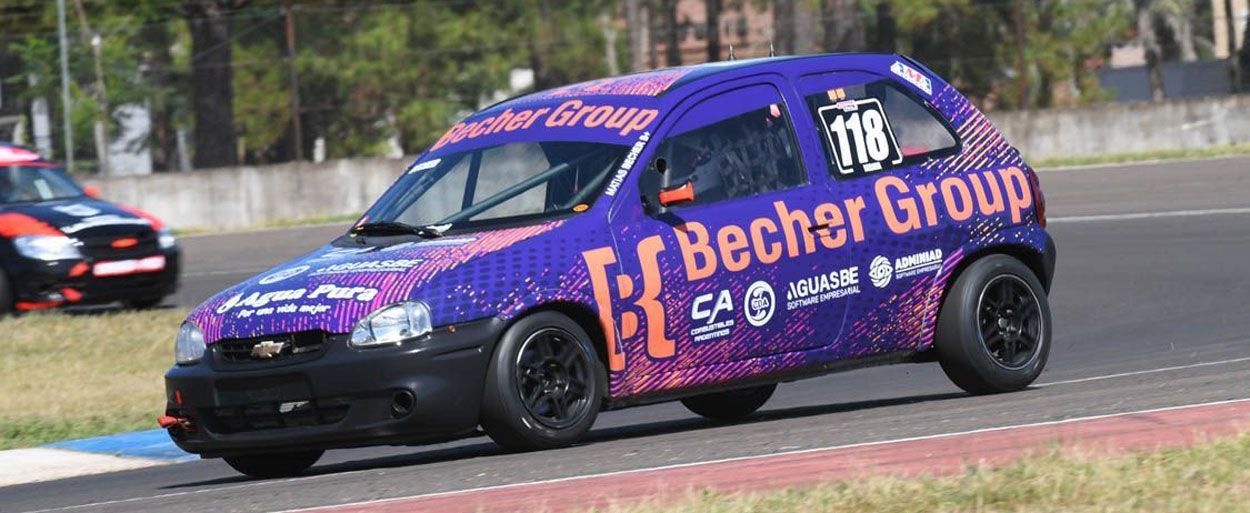 IGNACIO ESPÍNDOLA ABRE SU 2026 ARRIBA DE UN CORSA DEL PILAR RACING