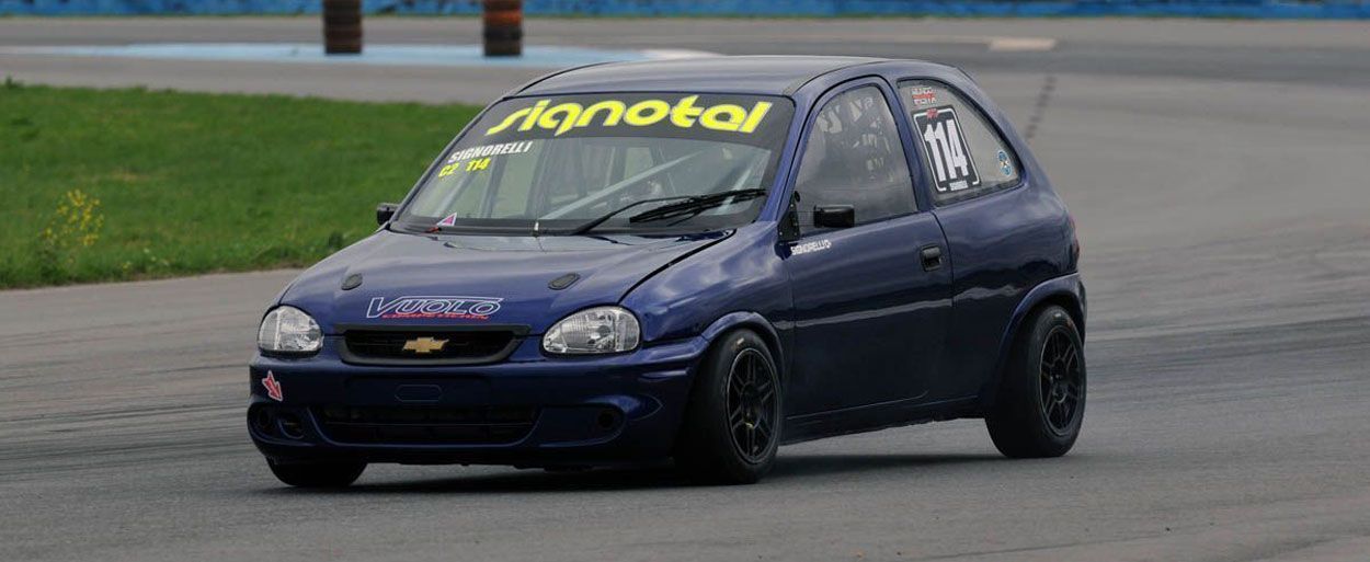 IGNACIO FERNÁNDEZ ELIGIÓ UN CORSA PARA VOLVER A LA CLASE UNO