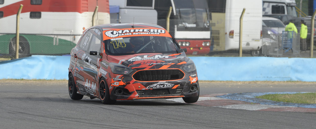 FABIÁN MAINERO APARECIÓ EL SÁBADO PARA QUEDARSE CON LA POLE POSITION DE LA CLASE DOS